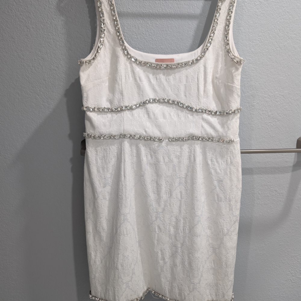 White Embellished Sleeveless Sheath Dress